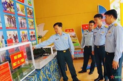 Các đơn vị trong Sư đoàn 365 sơ kết 5 năm thực hiện Cuộc vận động 50