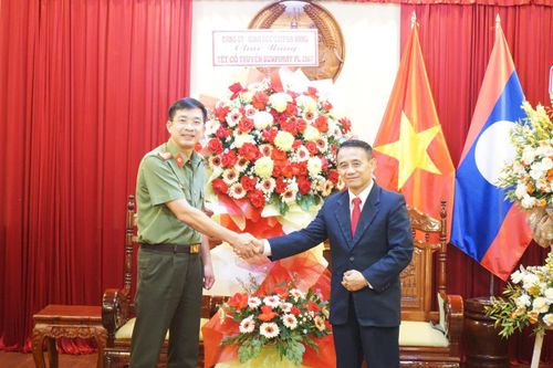 Lãnh đạo Công an TP Đà Nẵng thăm, chúc Tết cổ truyền Bunpimay Tổng Lãnh sự quán Lào tại Đà Nẵng