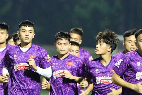 Tuần lễ bận rộn của các đội tuyển