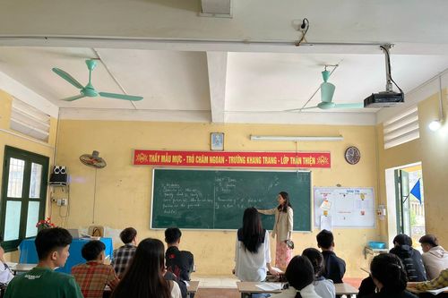 Trường vùng núi chia sẻ kinh nghiệm tổ chức ôn thi tốt nghiệp THPT