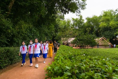 Nhiều hoạt động đặc sắc tại Lễ hội Làng Sen