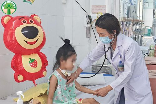 Điều trị thành công hai trường hợp nghi ngộ độc Botulinum