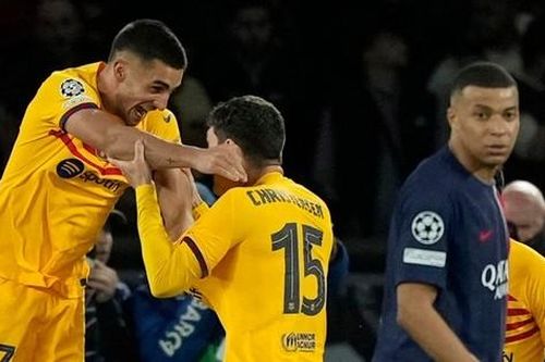 Mbappe 'im hơi lặng tiếng', PSG bại trận trước Barcelona sau màn rượt đuổi tỷ số kịch tính