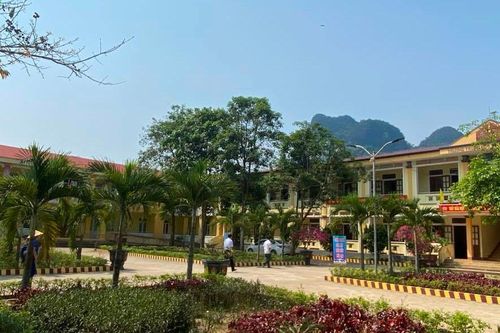 Học sinh lớp 6 chưa viết thạo, trường tiểu học phải phụ đạo hằng ngày