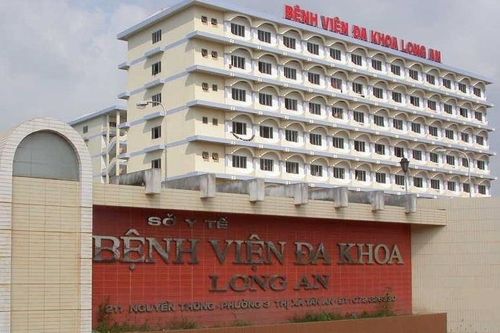 Nhóm thanh niên xông vào hành hung nhân viên Bệnh viện đa khoa Long An