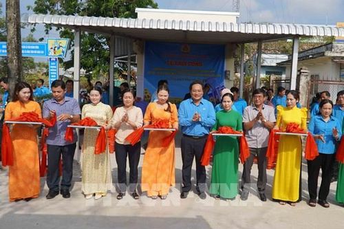 Kiên Giang khởi công công trình 'Sáng - Xanh - Sạch - Đẹp - An toàn'