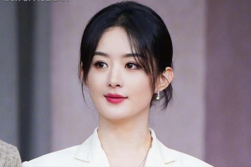 Cận cảnh nhan sắc cực phẩm của em trai Triệu Lệ Dĩnh: Không làm minh tinh quá phí!