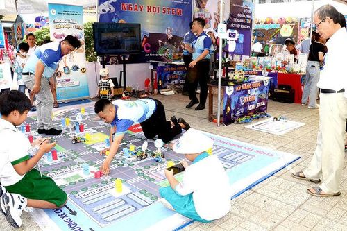 Giáo dục STEM cấp tiểu học