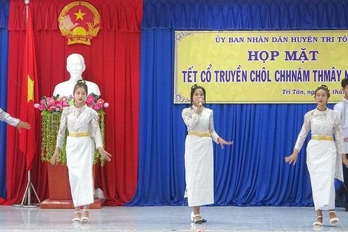 UNBD huyện Tri Tôn họp mặt Tết Chol Chnam Thmay năm 2024