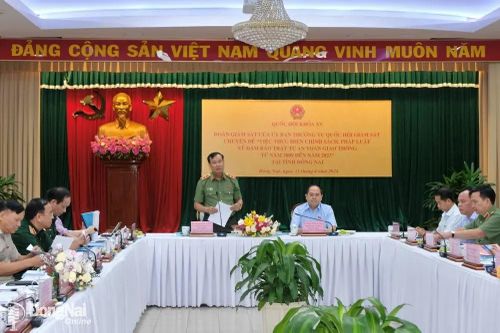 Tiếp tục làm rõ hạn chế trong chính sách pháp luật tác động đến đảm bảo trật tự an toàn giao thông