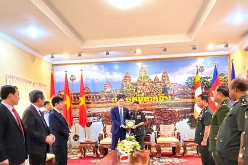 Tiếp tục vun đắp mối quan hệ hợp tác bền chặt giữa các địa phương, đơn vị