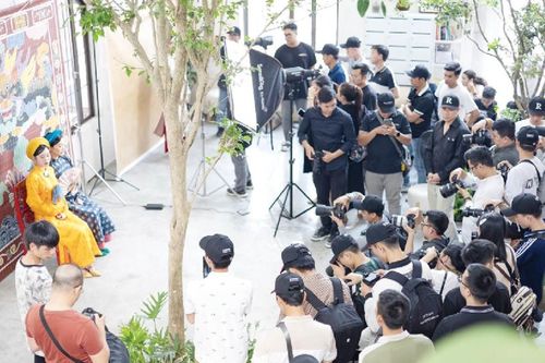 'Ánh sáng kinh đô' và cổ phục việt