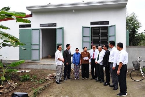 Chi đoàn Báo Xây dựng đồng hành xây dựng nhà tình nghĩa cho nạn nhân nhiễm chất độc da cam
