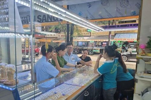 Tp.HCM: Phát hiện nhiều cửa hàng kinh doanh vàng không hóa đơn, chứng từ