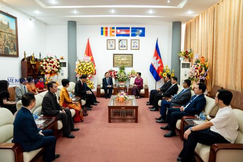 Hội VASEAN chúc Tết cổ truyền Chol Chnam Thmay tại Đại sứ quán Campuchia