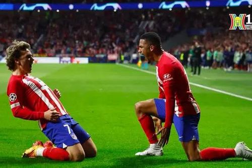 Atletico Madrid thắng kịch tính trước Dortmund