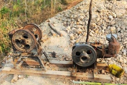 Phát hiện 10 người khai thác vàng trái phép ở Đắk Lắk