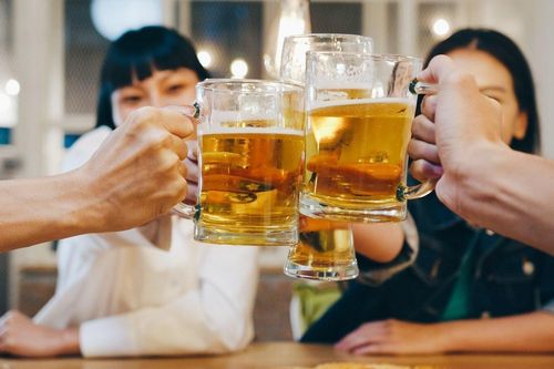 Mẹo uống rượu bia ít gây hại