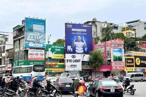 Quảng cáo ngoài trời cần được quy hoạch để phát triển