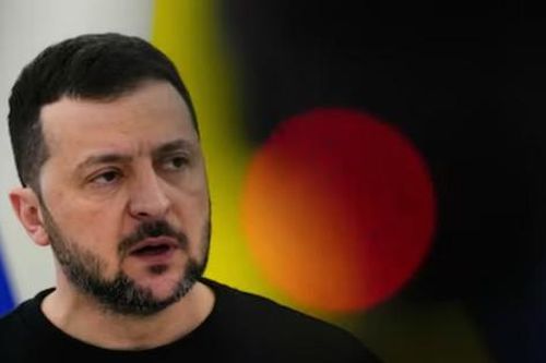 Tổng thống Ukraine đến Litva kêu gọi hỗ trợ