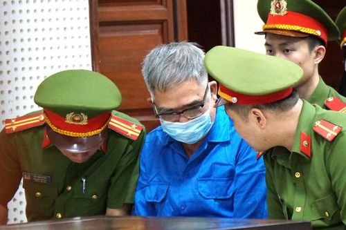 Bị cáo Đỗ Hữu Ca: 'Vì lụy tình nên phạm tội'