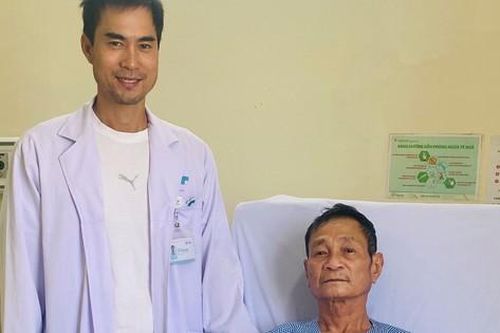 Thành công phẫu thuật thay khớp háng lần 2 cho người bệnh lớn tuổi