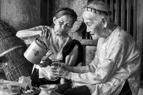 Người Việt uống trà