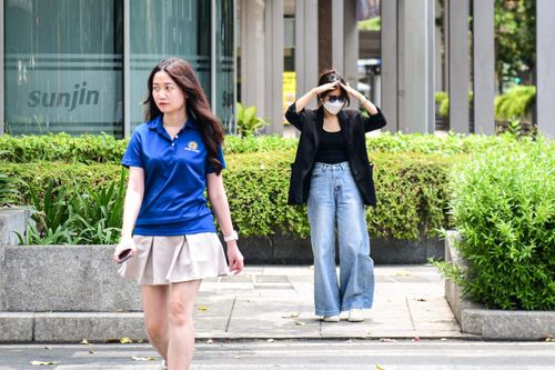 Bữa cơm trưa 150.000 đồng làm khó dân công sở khu 'đất vàng'