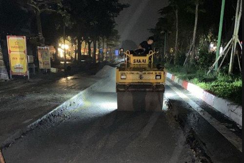 Khẩn trương hoàn trả mặt đường sau khi thi công lắp đặt cáp ngầm ở Hà Nội