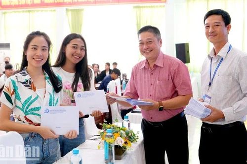 Trường đại học Kiên Giang họp mặt Tết cổ truyền cùng sinh viên quốc tế