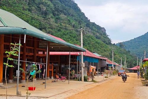 Khuyến khích xen ghép, sắp xếp dân cư gắn với phát triển sản xuất