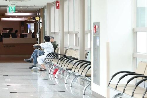 Hàn Quốc điều động hàng ngàn trợ lý bác sĩ ứng phó khủng hoảng y tế
