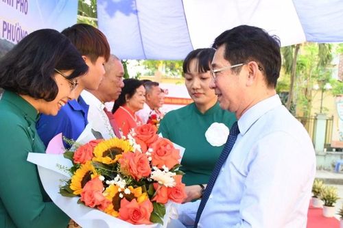 Giải quyết việc của dân không để gián đoạn sau khi sắp xếp khu phố