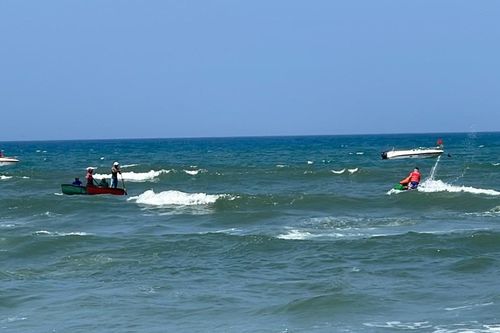 2 anh em ruột mất tích khi đang tắm biển ở Đà Nẵng