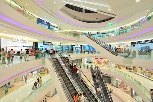 Thị trường bán lẻ TP HCM khởi sắc nhờ vào triển vọng thu nhập và dân số gia tăng