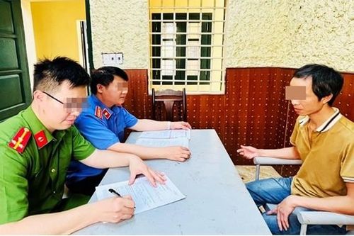 Tin mới nhất liên quan đối tượng 'phóng hỏa' đốt nhà 'con nợ' ở Hưng Yên