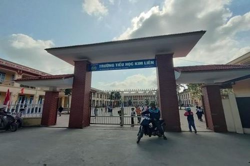 Yêu cầu giáo viên phải nộp lại tiền thưởng lễ tết, Hiệu trưởng bị đề nghị cách chức