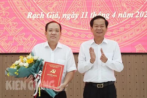 Điều động, bổ nhiệm nhân sự 4 tỉnh
