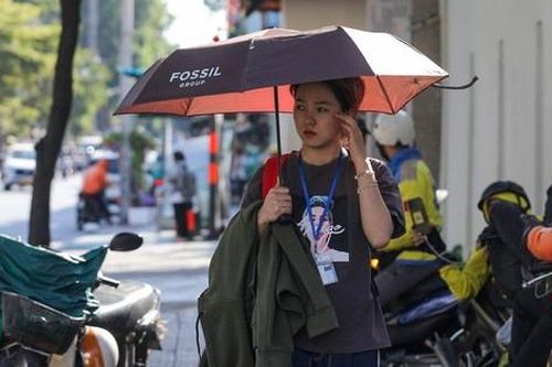 TPHCM nắng gay gắt vào cuối tuần, nhiệt độ cao nhất tại Tân Sơn Nhất