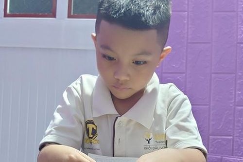 Đừng bỏ con một mình với những cuốn sách