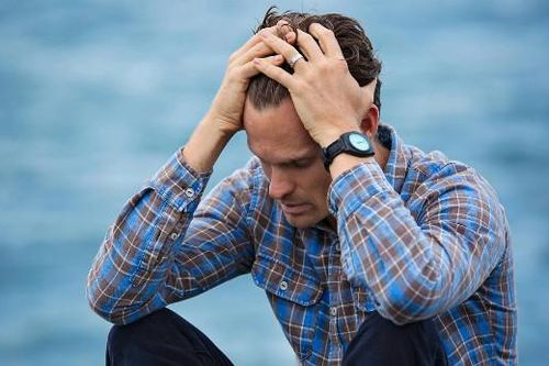 Con trai lấy vợ giàu, mẹ bật khóc nói 2 câu khi thấy cảnh ở nhà thông gia