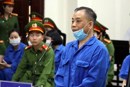 Vụ án liên quan bị cáo Đỗ Hữu Ca: Cán bộ thuế ân hận vì tham tiền