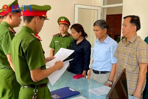 Phê chuẩn khởi tố, bắt tạm giam 3 nguyên Trưởng phòng GD-ĐT tại Quảng Nam