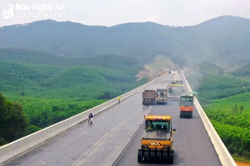 Tuyến cao tốc Diễn Châu - Bãi Vọt như thế nào khi còn gần 20 ngày nữa thông xe?