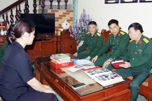 Những tư liệu xúc động của người Anh hùng Điện Biên