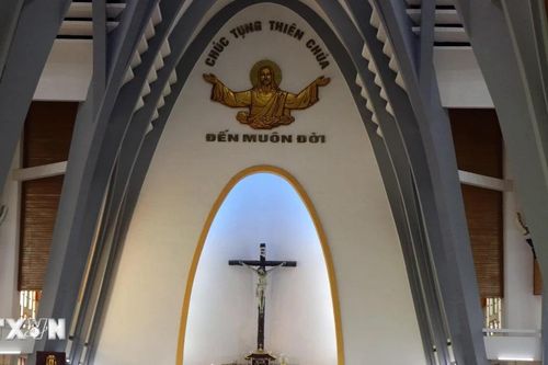 Hoạt động của Bộ trưởng Ngoại giao Vatican tại thành phố Huế