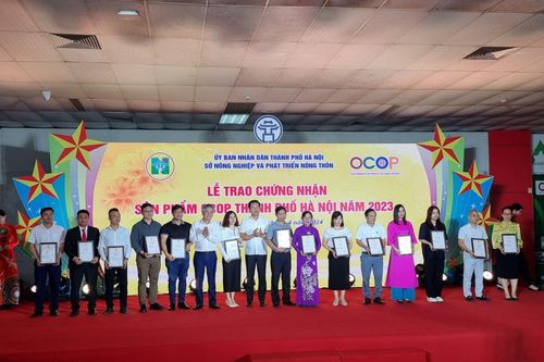Hà Nội có thêm 15 làng nghề và 104 sản phẩm OCOP đạt 4 sao