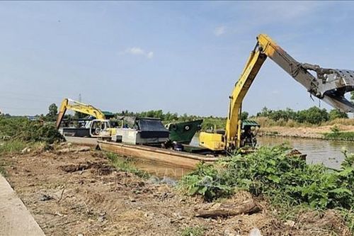 Bắt quả tang các đối tượng khai thác khoáng sản trái phép