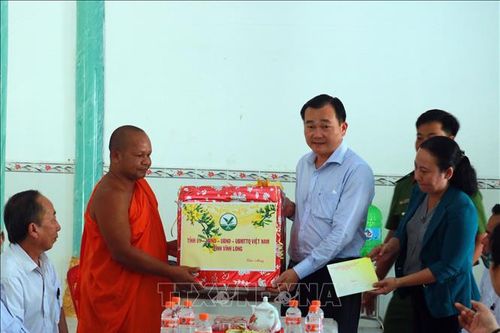 Vĩnh Long họp mặt, chúc mừng Tết Chôl Chnăm Thmây