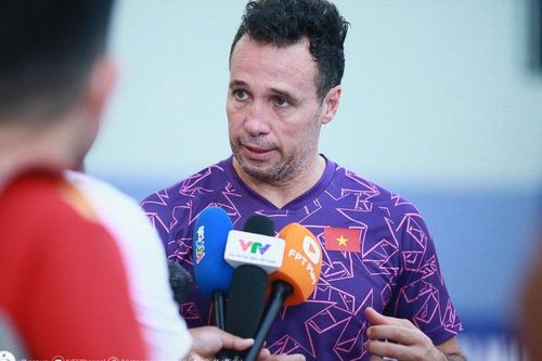 HLV ĐT futsal Việt Nam: 'Mục tiêu trước mắt là giành vé dự World Cup'